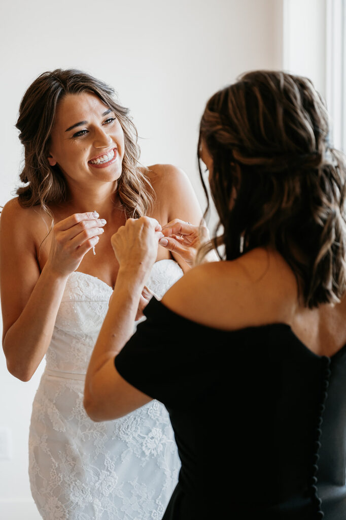 bride getting ready photos in a cozy, elegant space in bluebelle event venue