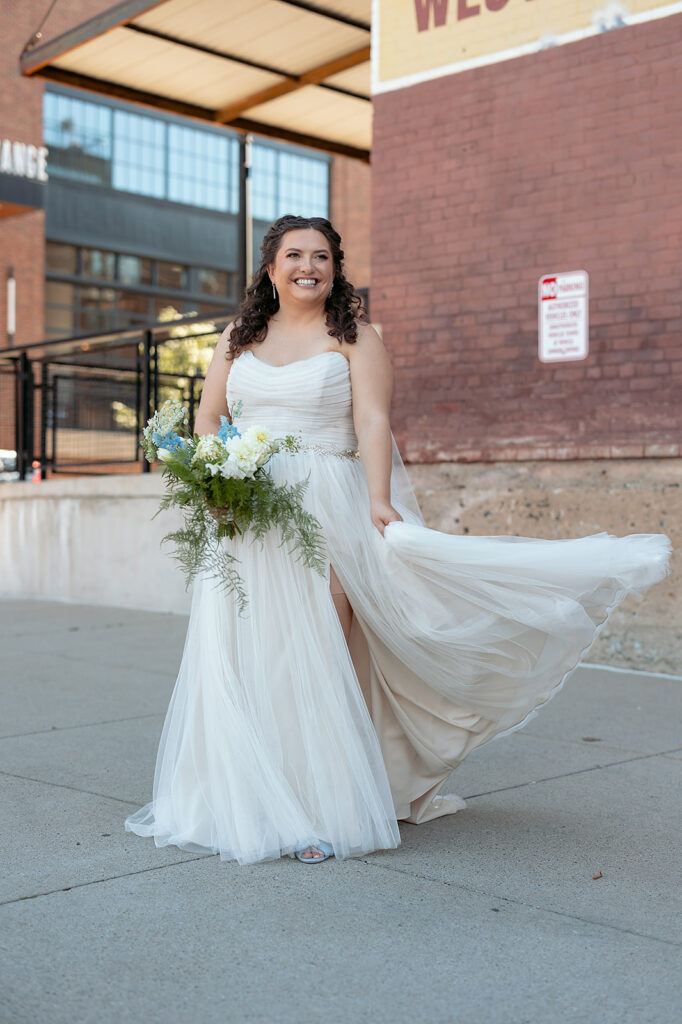 bridal portrait in downtown minneapolis