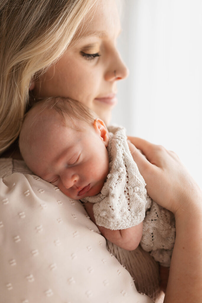 newborn studio photography at the sunroom studio in bemidji mn