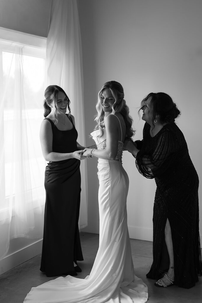 bride getting ready moments