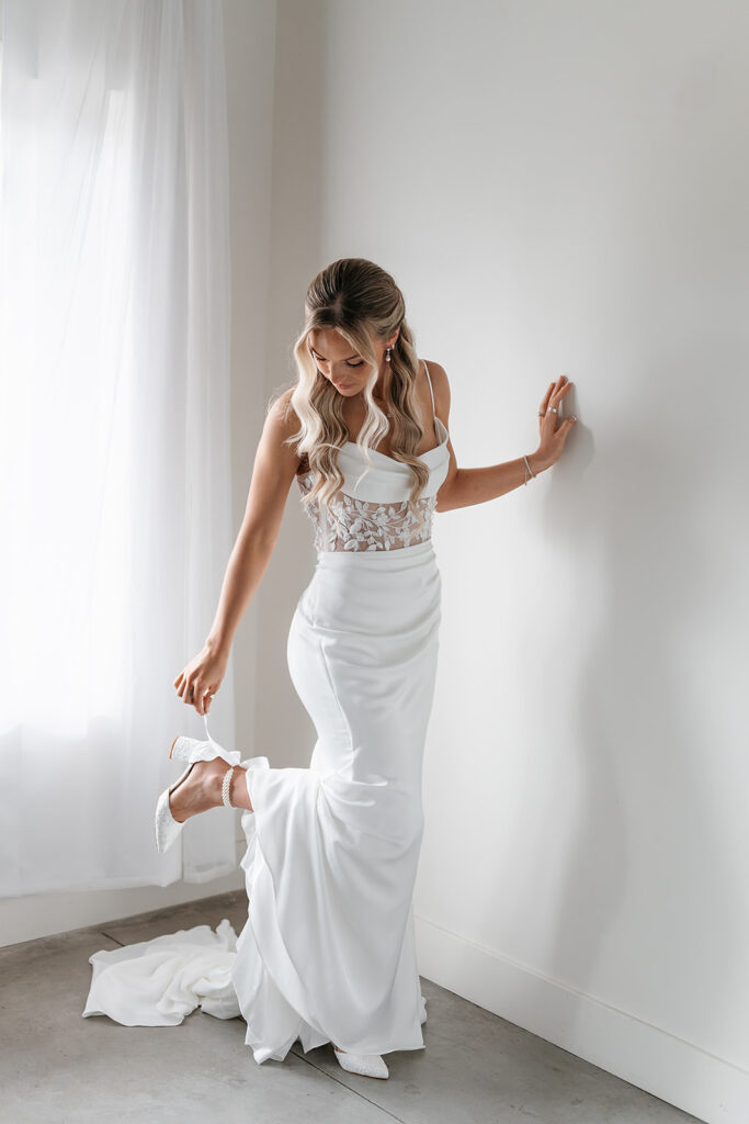 bride getting ready moments