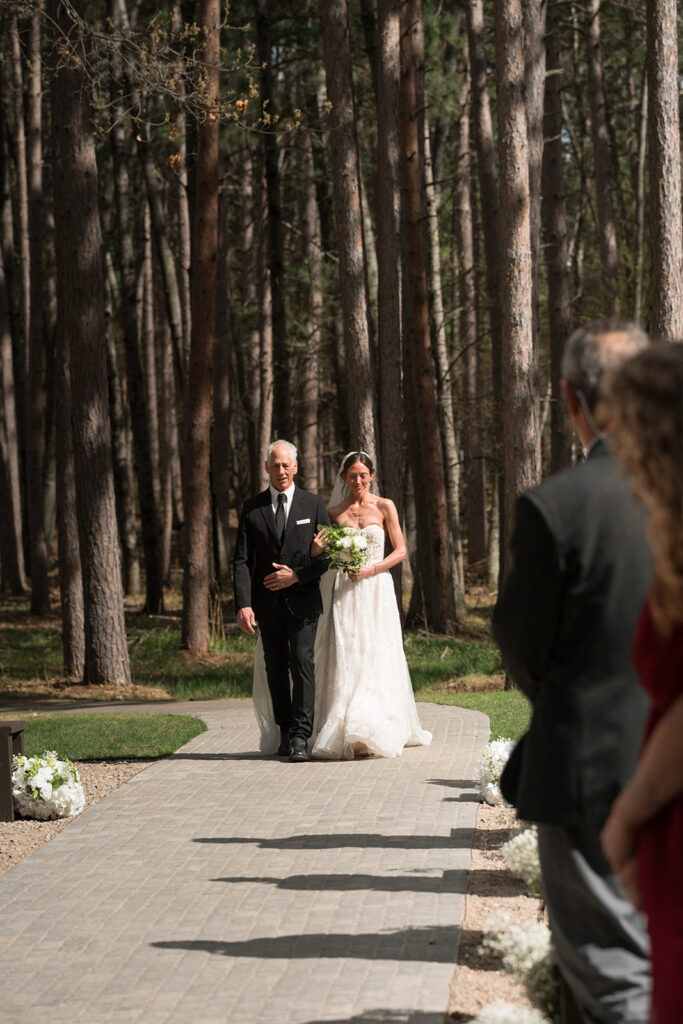 dad walking bride down the aisle