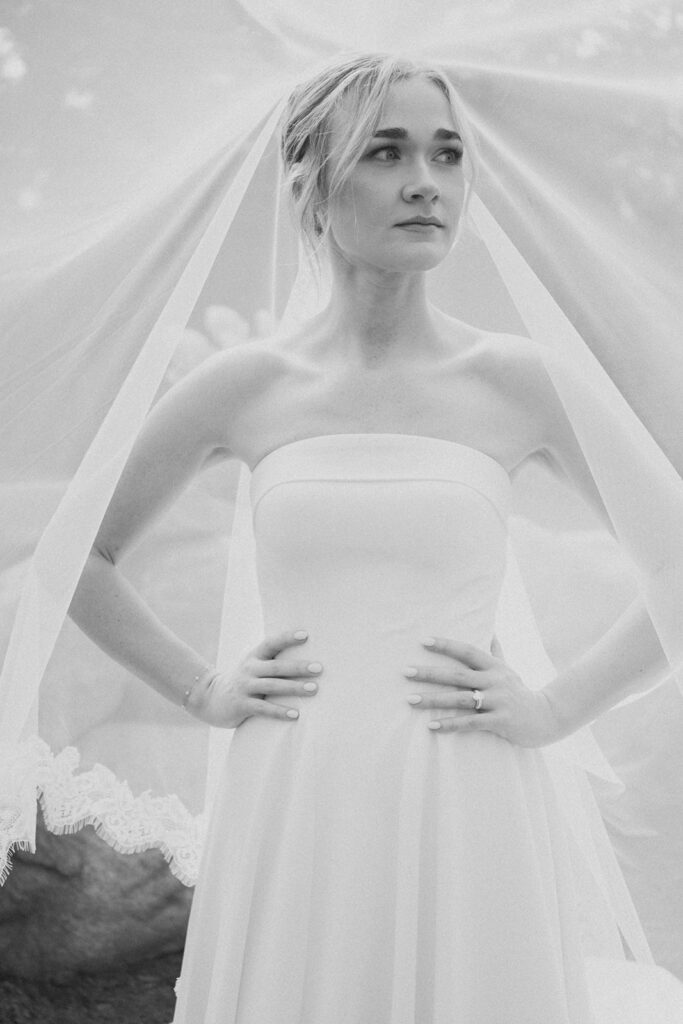 elegant bridal portrait outdoors at northern oaks events