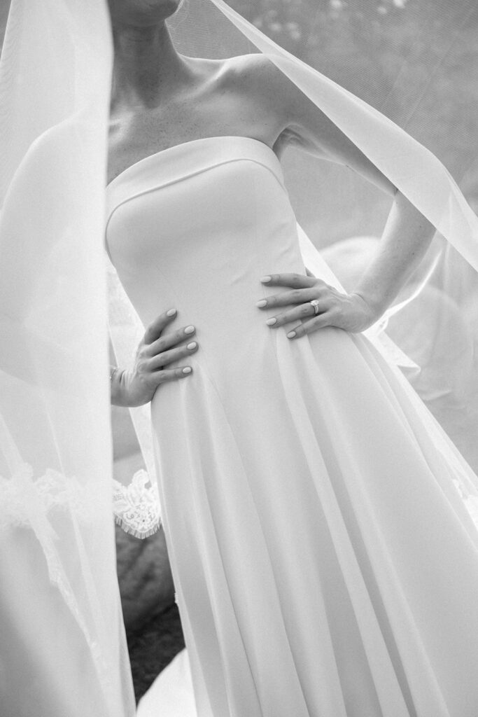 elegant bridal portrait outdoors at northern oaks events